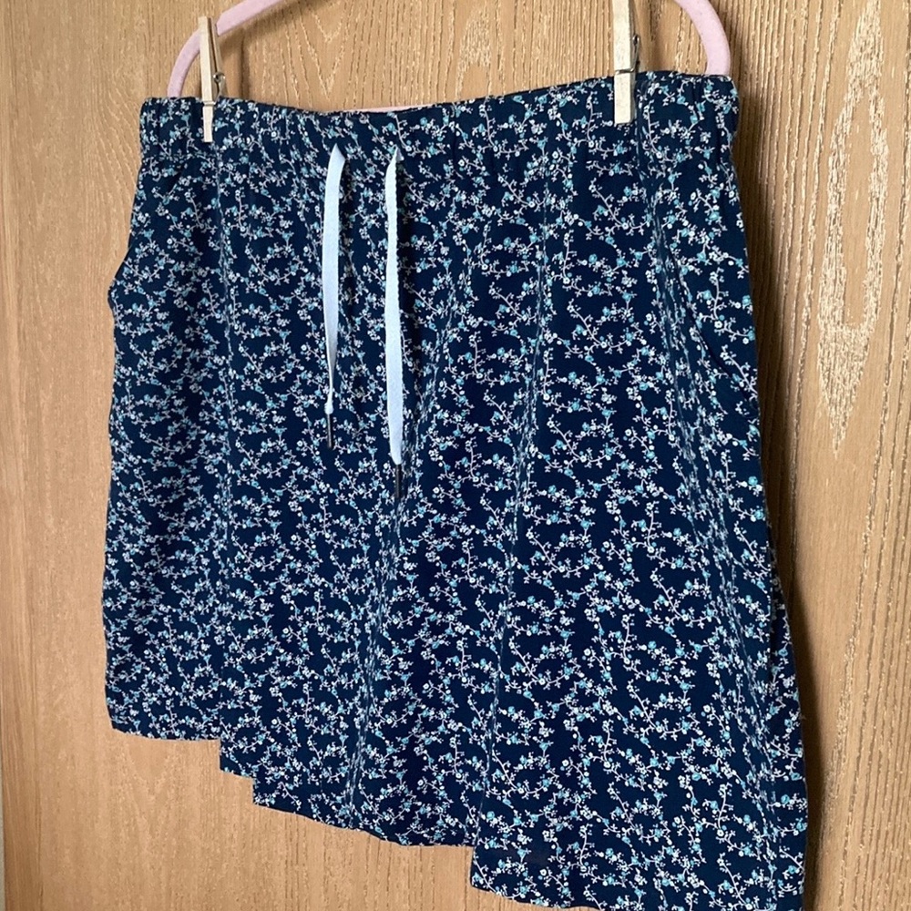 Old Ranch short skirt with pockets!